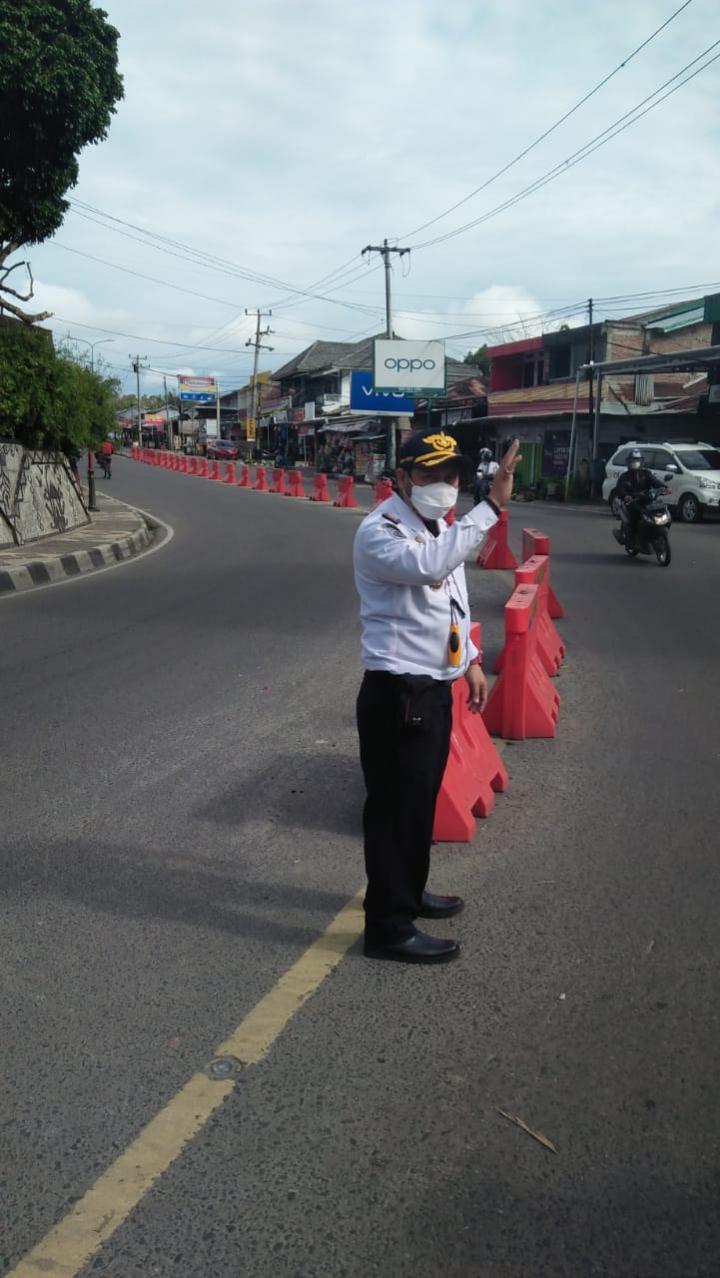 Kerap Terjadi Lakalantas, Dishub Sekat Perapatan Seranggas Liwa